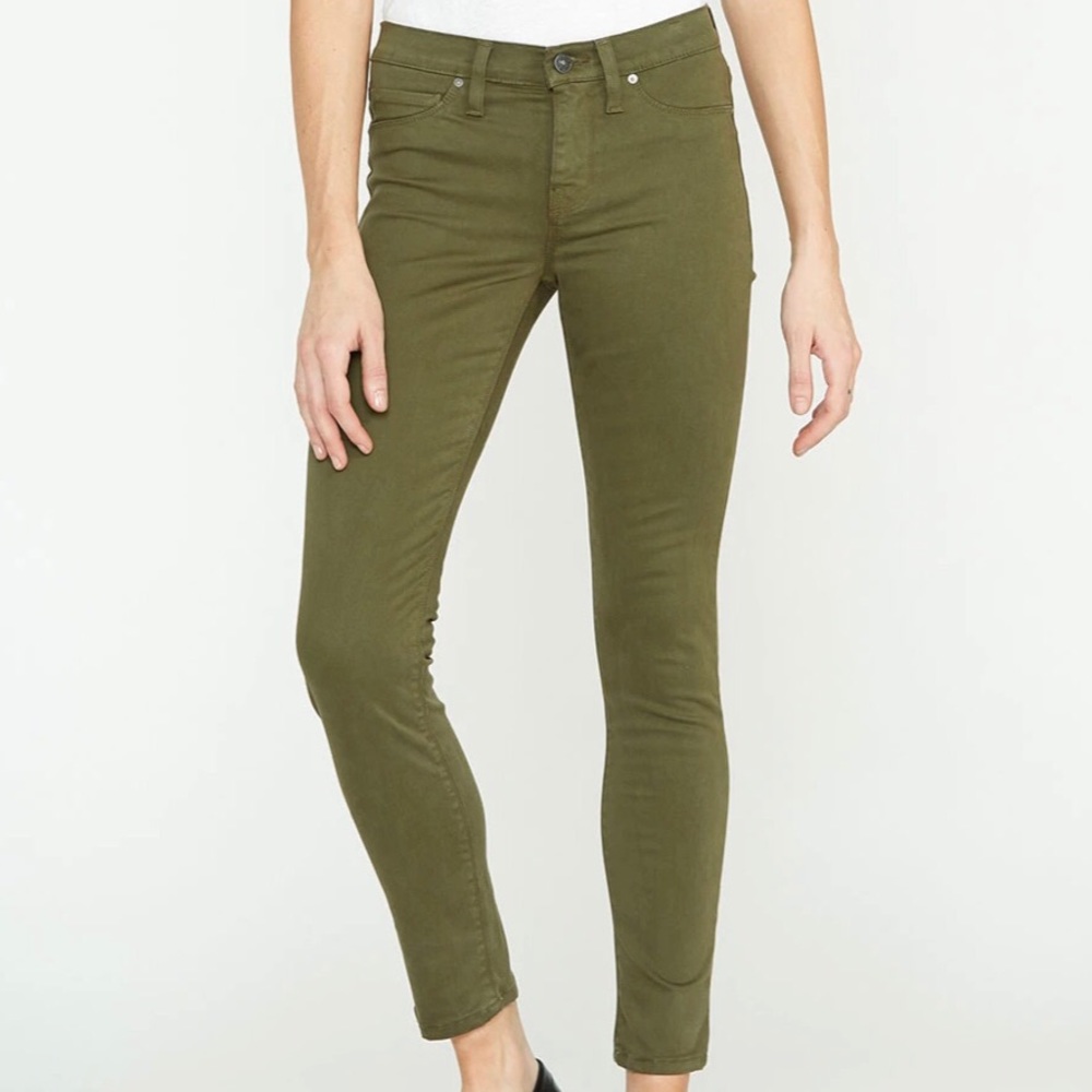 Hudson Nico Mid-Rise Super Skinny Green Pant